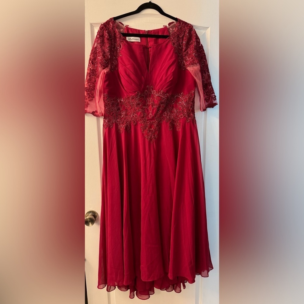 JJs House Elegant Red Lace Dress